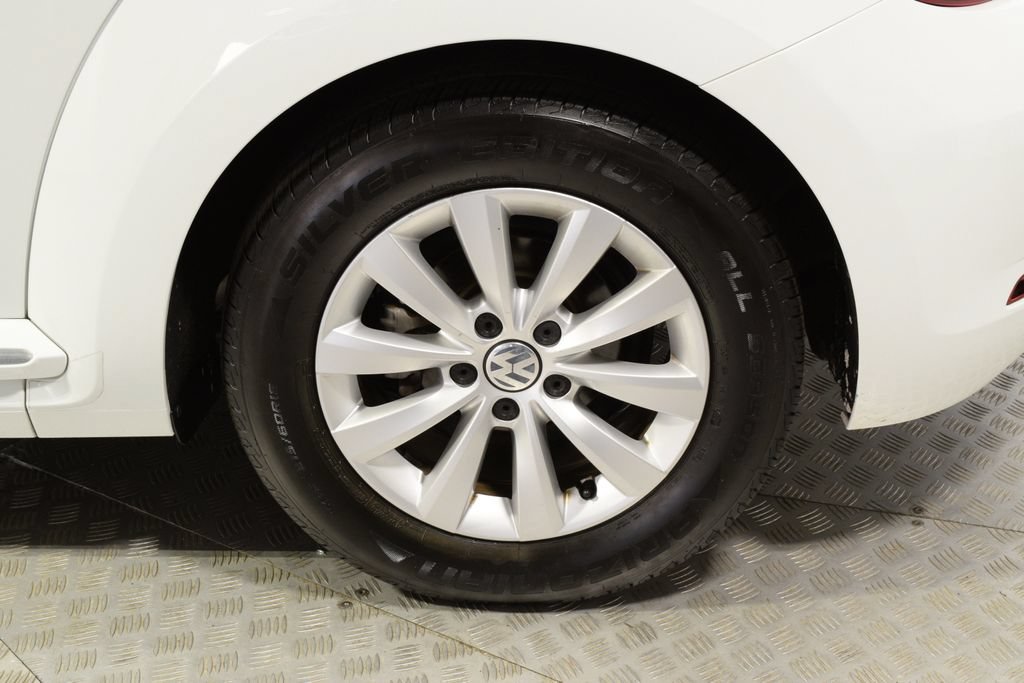 Used 2019 Volkswagen Beetle 2.0T S FWD image 36