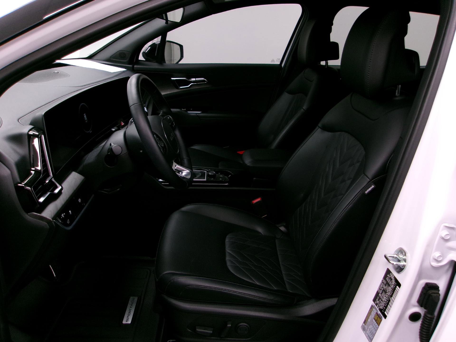 Used 2024 Kia Sportage X-Pro image 10