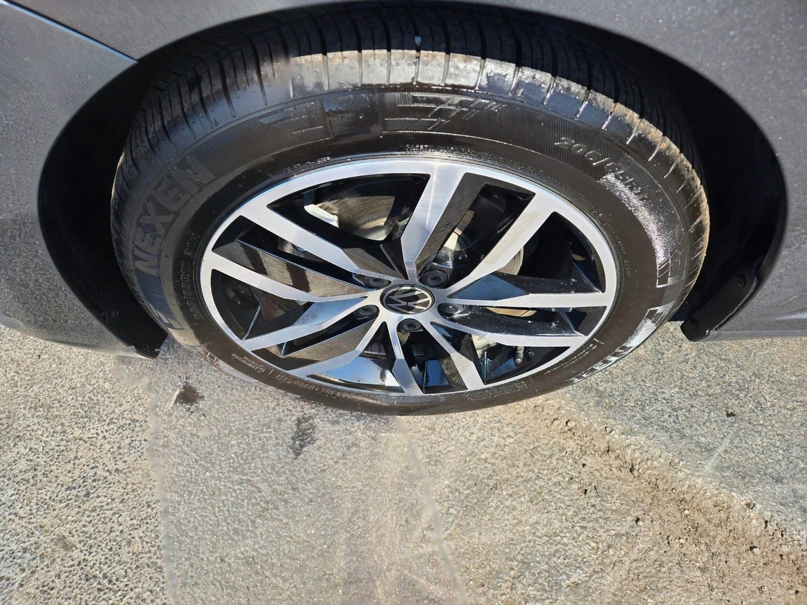 Used 2025 Volkswagen Jetta SE image 15