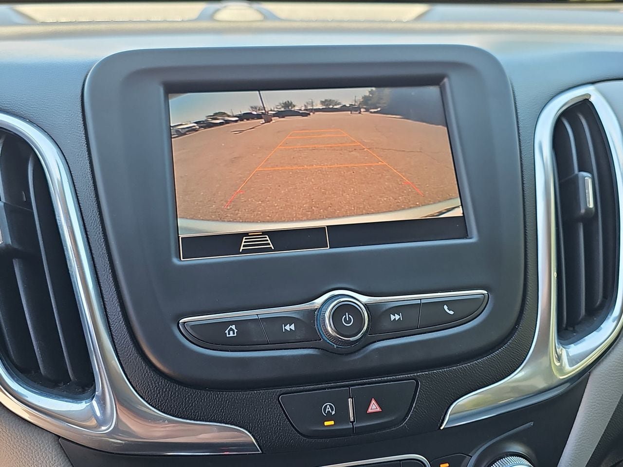 Used 2022 Chevrolet Equinox LT FWD image 22