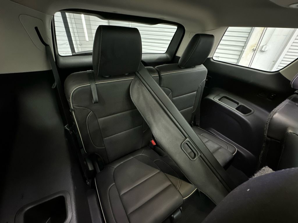 Used 2020 GMC Acadia Denali w/ Technology Package FWD image 19