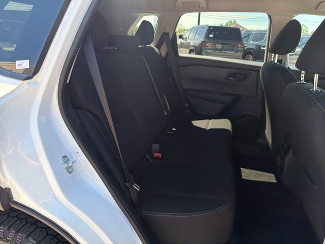 Used 2024 Nissan Rogue S AWD/4WD image 30