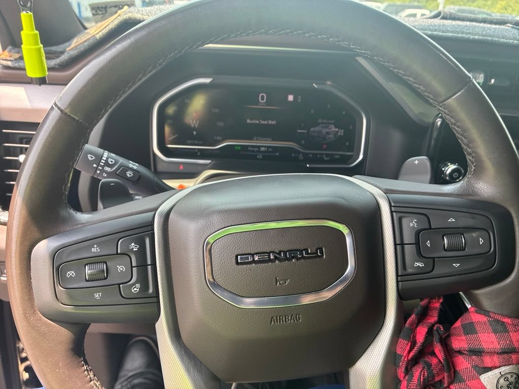Used 2022 GMC Sierra 1500 Denali w/ Technology Package AWD/4WD image 13