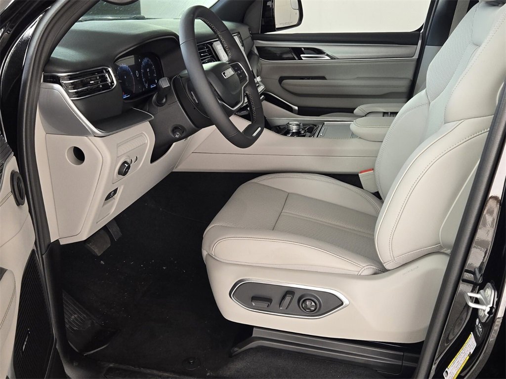 New 2025 Jeep Wagoneer L Series II image 7