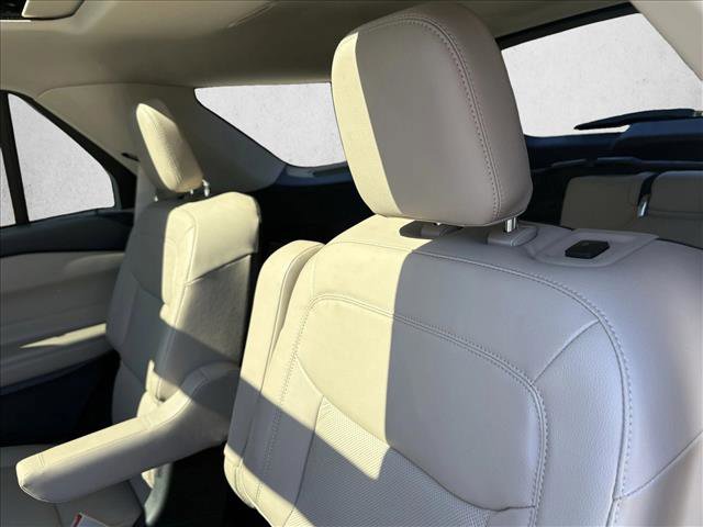 Used 2021 Ford Explorer Limited w/ Equipment Group 301A image 16