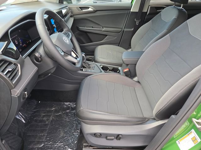 New 2026 Volkswagen Taos SE FWD image 6