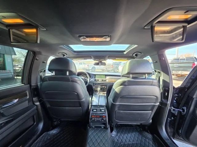 Used 2014 BMW 750Li xDrive AWD/4WD image 3