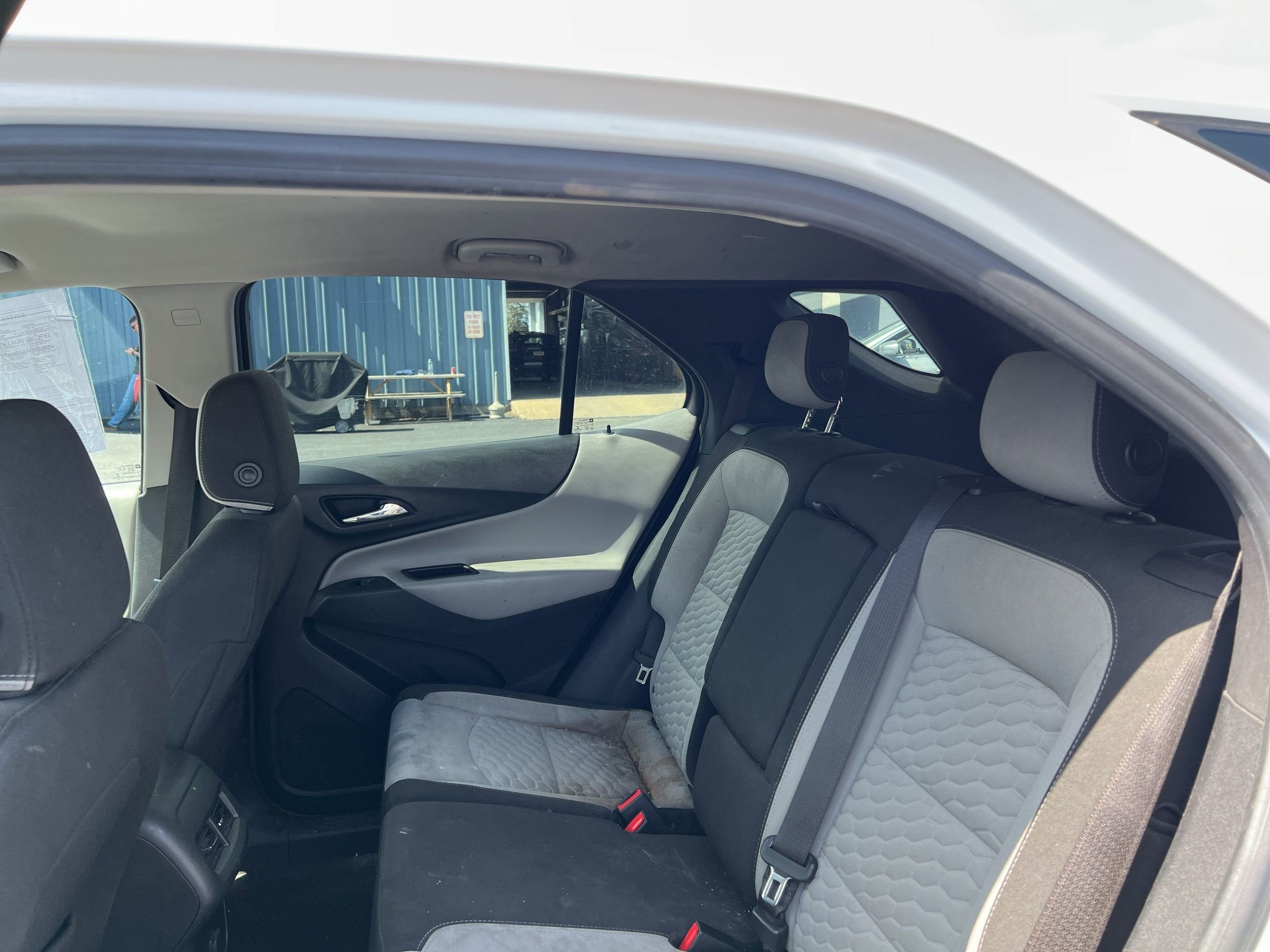 Used 2018 Chevrolet Equinox LS FWD image 18