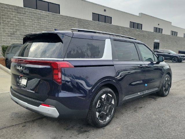 New 2026 Kia Carnival EX FWD image 4
