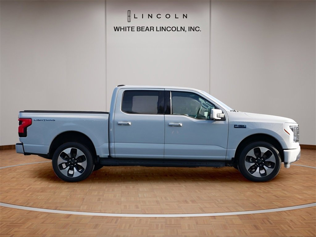 Used 2024 Ford F150 Lightning Platinum image 4