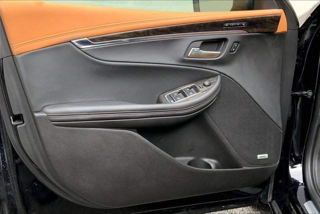 Used 2015 Chevrolet Impala LTZ FWD image 23