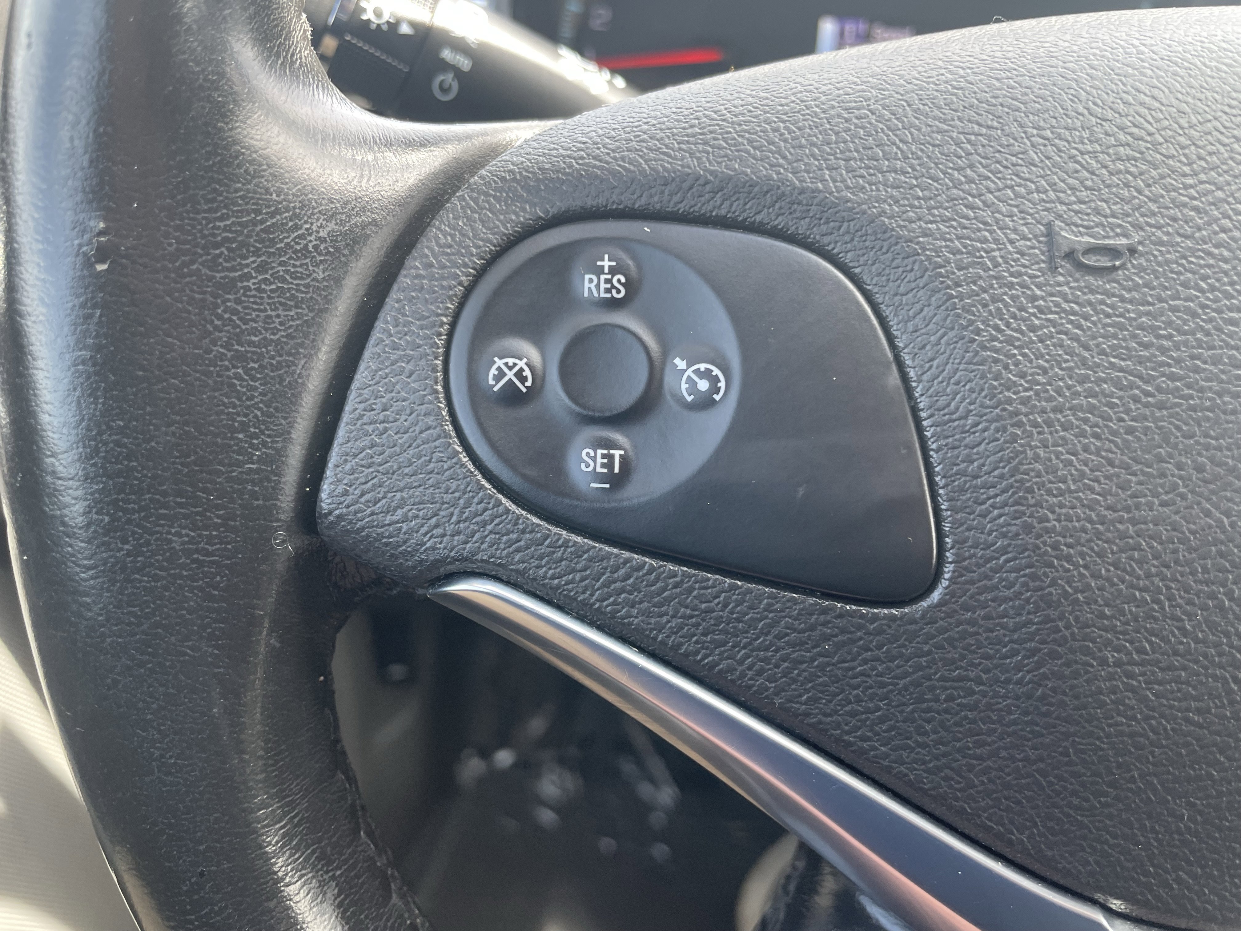 Used 2015 Chevrolet Impala LT w/ Convenience Package FWD image 15