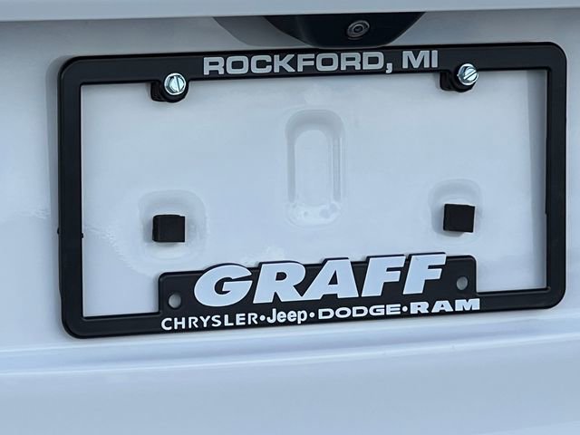 Used 2023 Jeep Grand Cherokee Altitude AWD/4WD image 48
