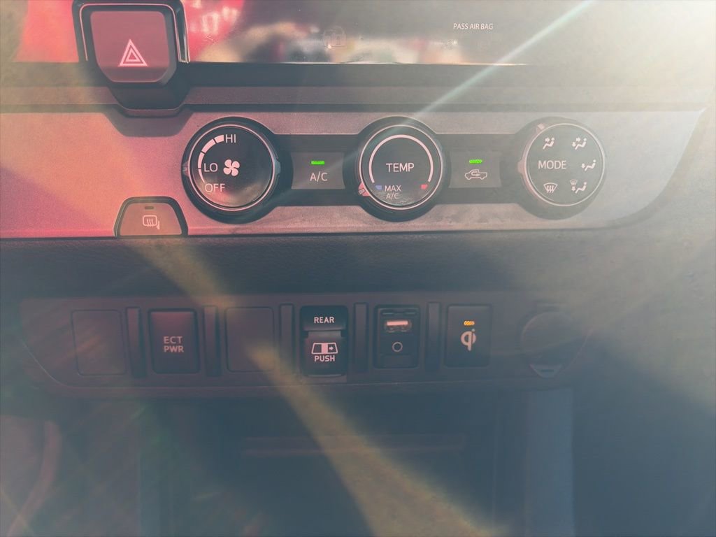 Used 2018 Toyota Tacoma TRD Sport image 20