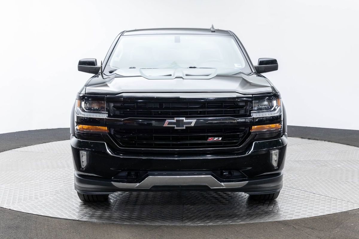 Used 2018 Chevrolet Silverado 1500 LT w/ All Star Edition AWD/4WD image 3