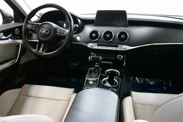 Used 2019 Kia Stinger Premium image 18