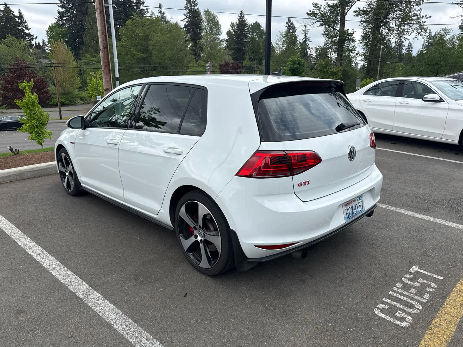Used 2017 Volkswagen GTI Autobahn FWD image 1