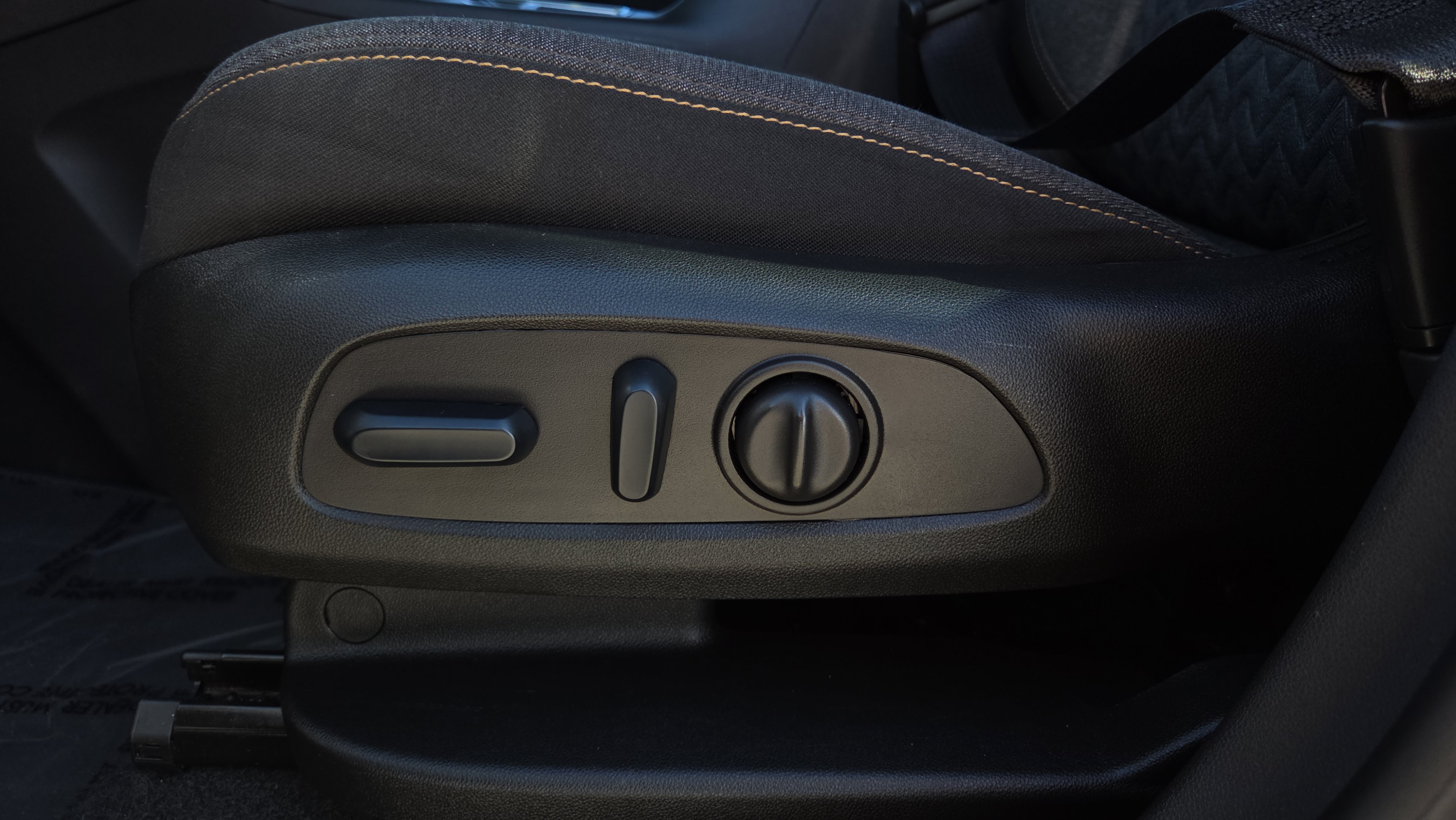 Used 2024 Chevrolet Equinox LT image 10