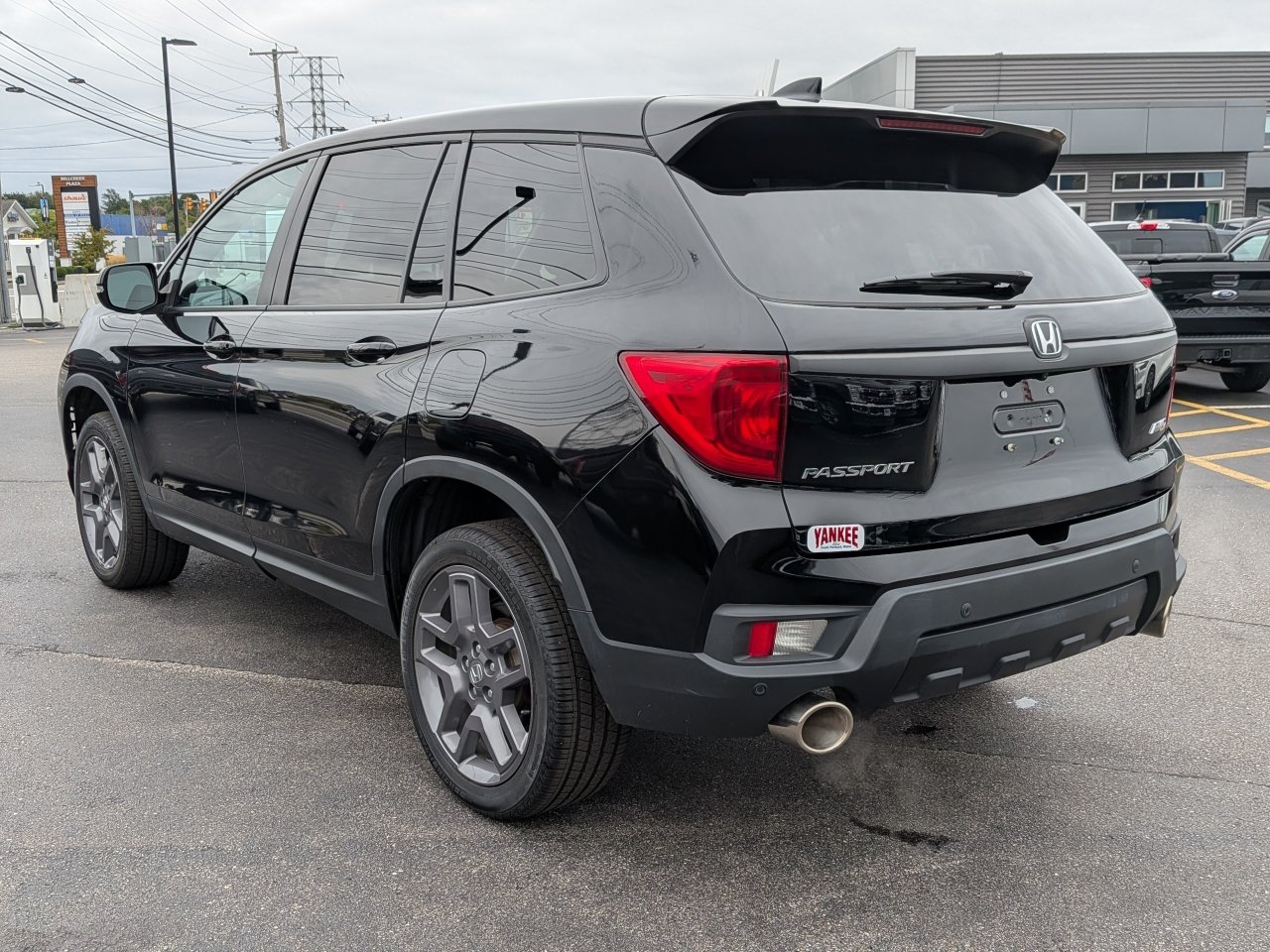 Used 2023 Honda Passport EX-L image 6