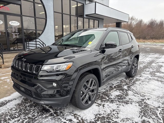 New 2026 Jeep Compass Latitude image 2