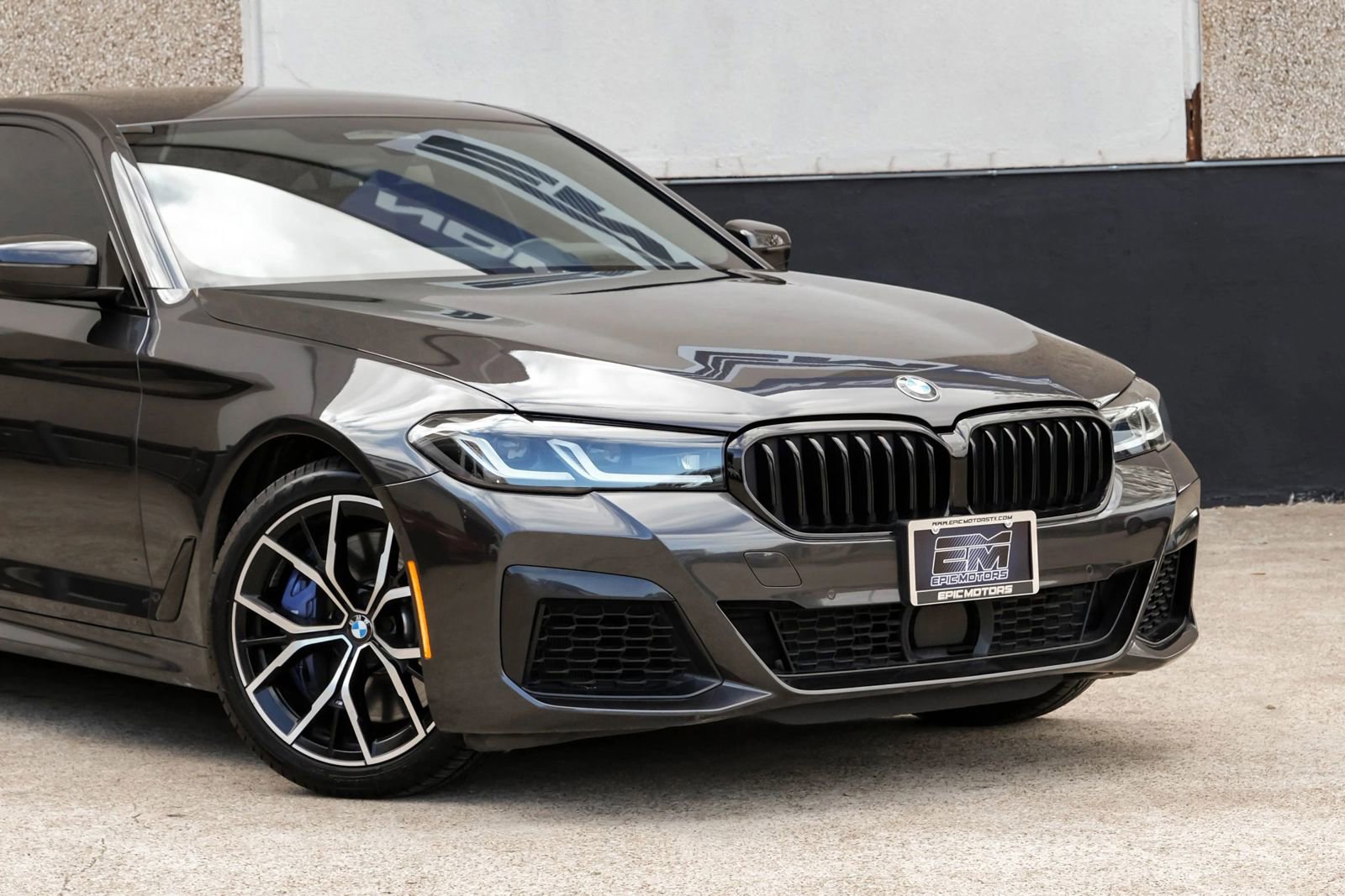 Used 2023 BMW 540i xDrive w/ Executive Package image 10