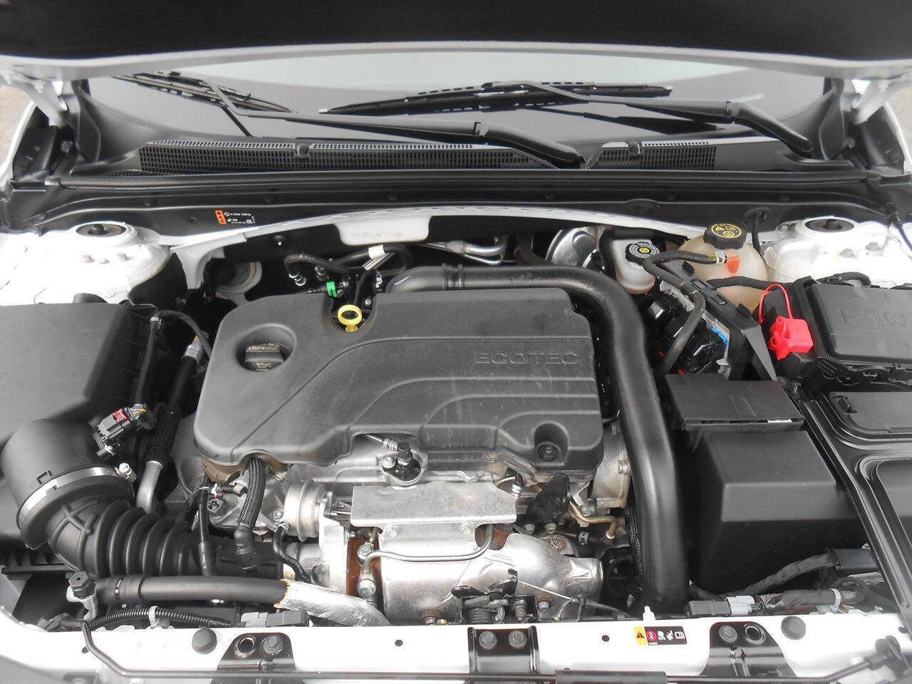 Used 2022 Chevrolet Malibu LT FWD image 19