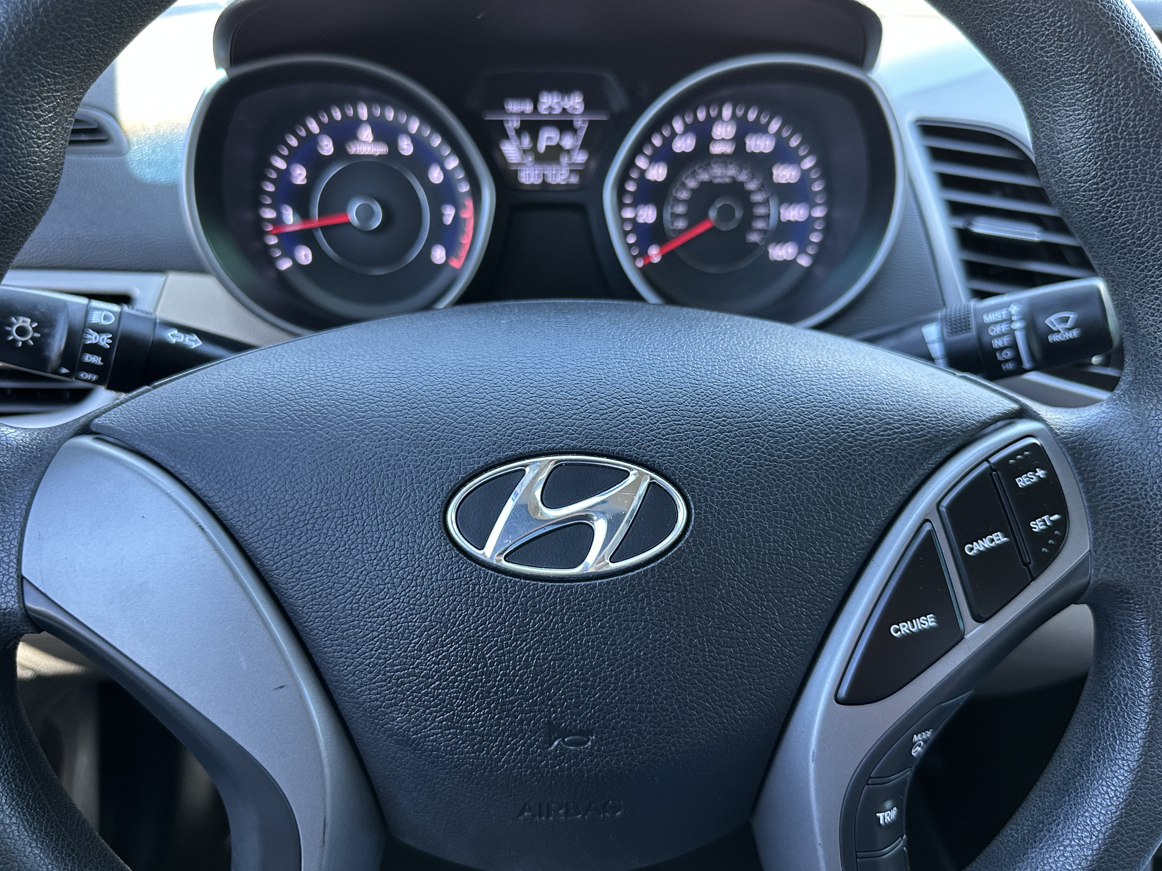 Used 2014 Hyundai Elantra SE FWD image 22