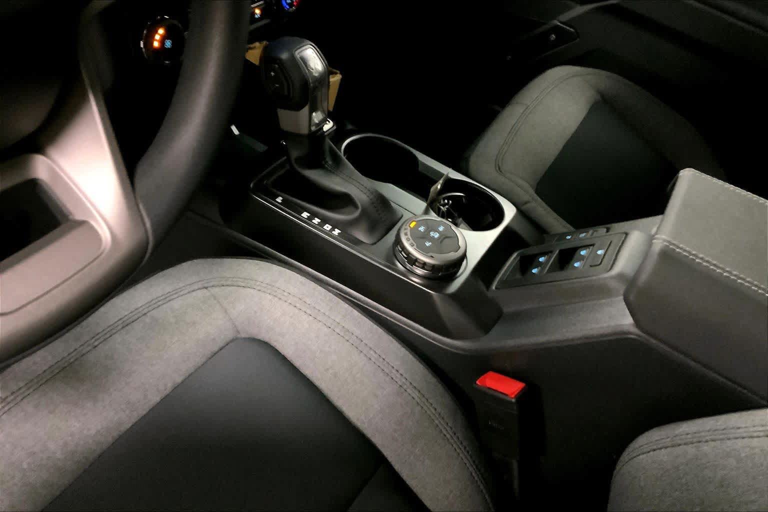 New 2026 Ford Bronco 4-Door AWD/4WD image 6