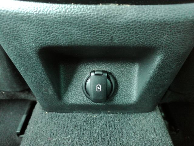 Used 2020 Genesis G70 2.0T image 29