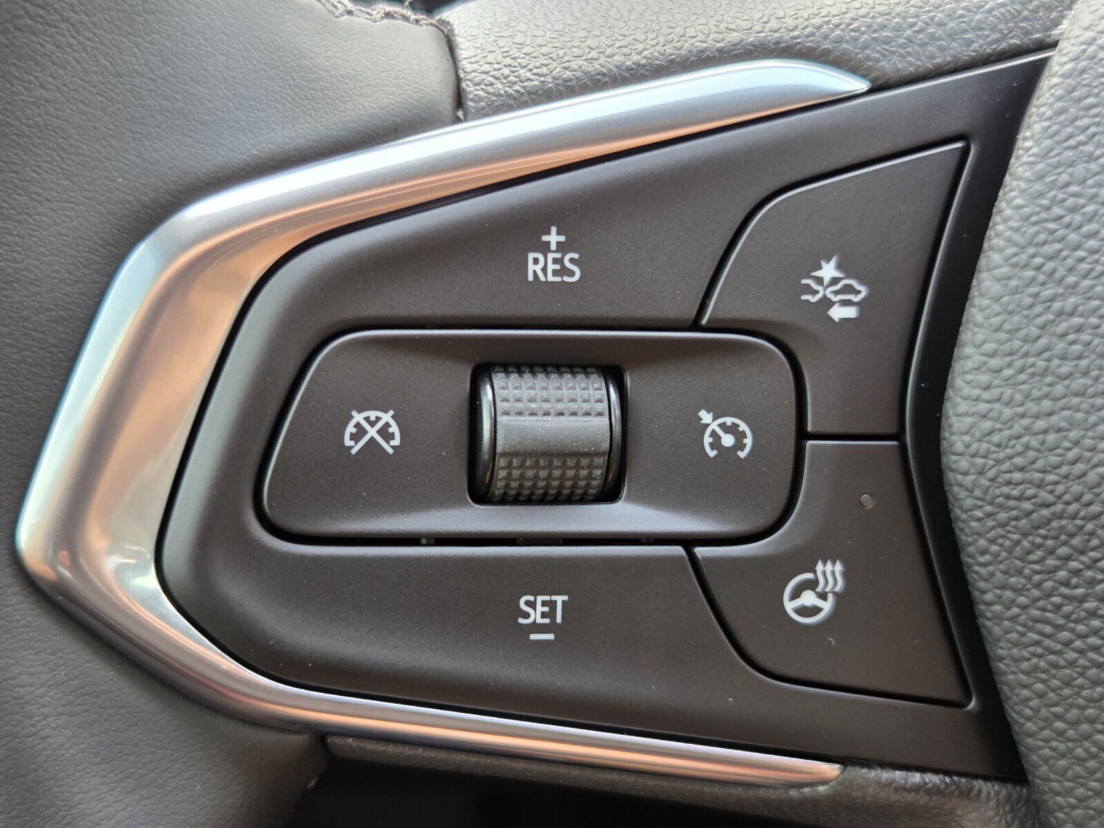 New 2026 Chevrolet Trax ACTIV w/ Driver Confidence Package FWD image 14