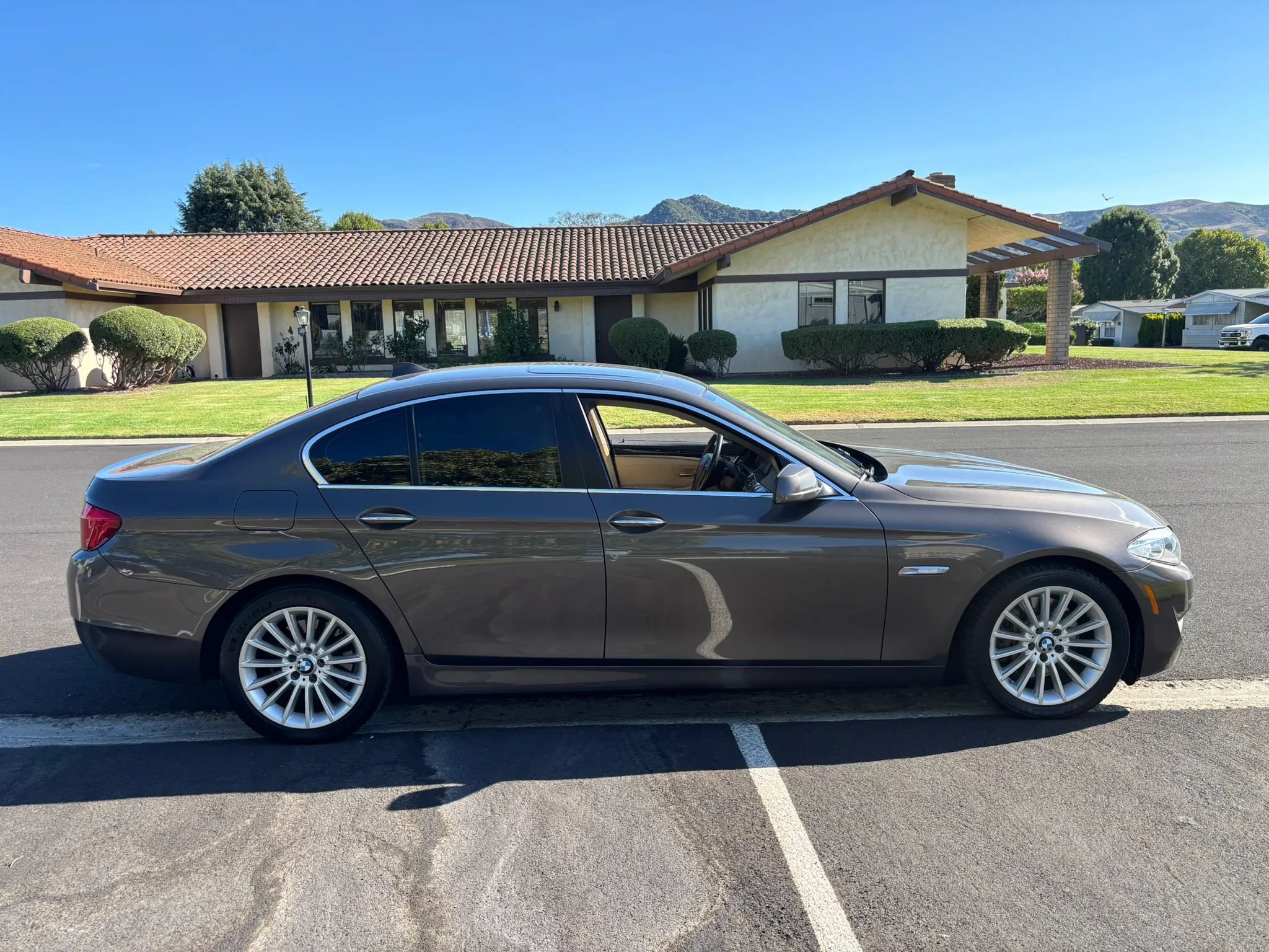Used 2011 BMW 535i Sedan RWD image 3