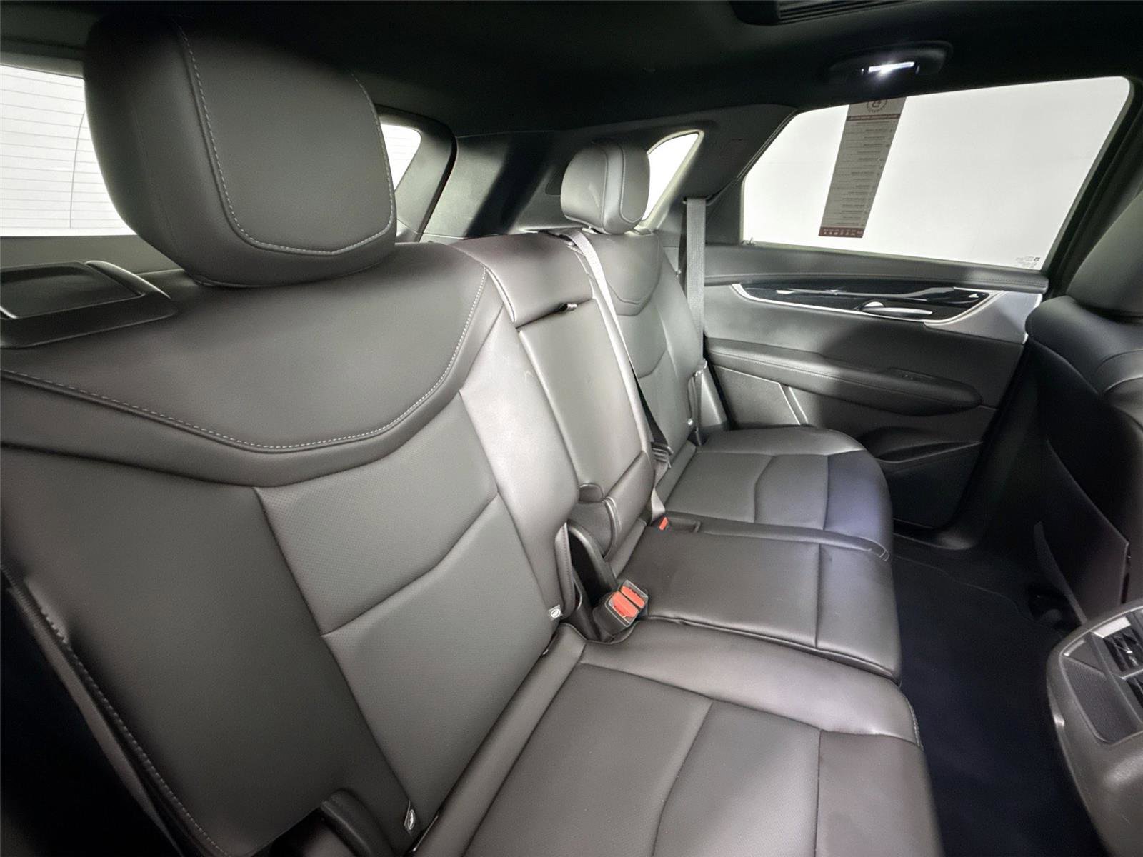 Used 2025 Cadillac XT5 Premium Luxury image 43