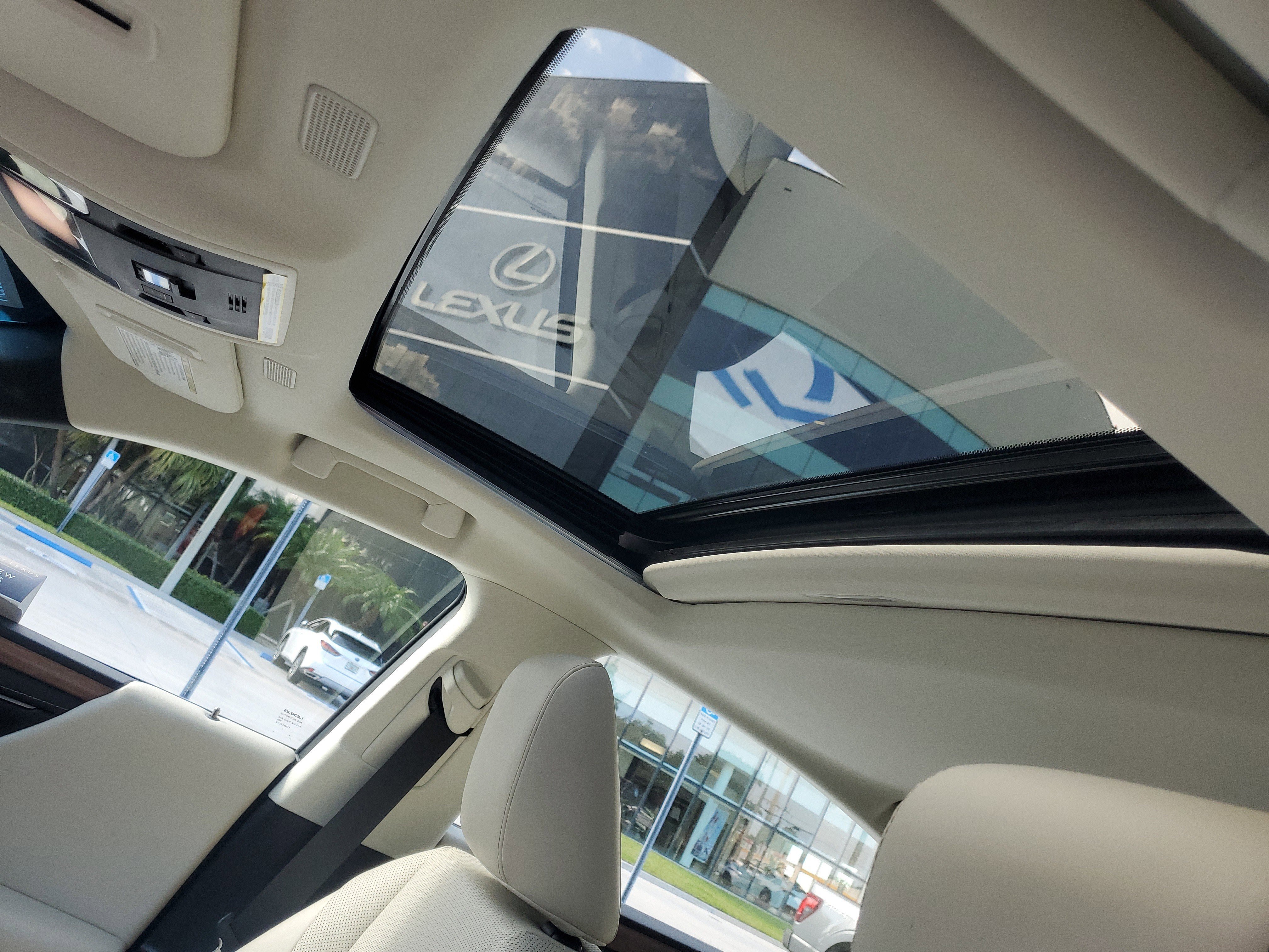 Certified 2025 Lexus ES 350 w/ Premium Package image 22