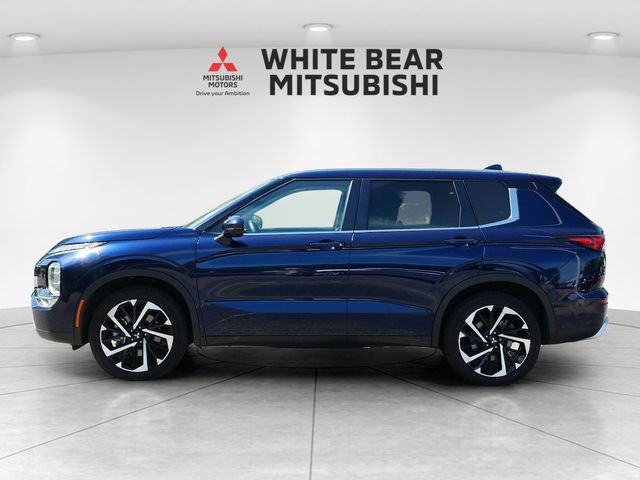Used 2024 Mitsubishi Outlander SE AWD/4WD image 3
