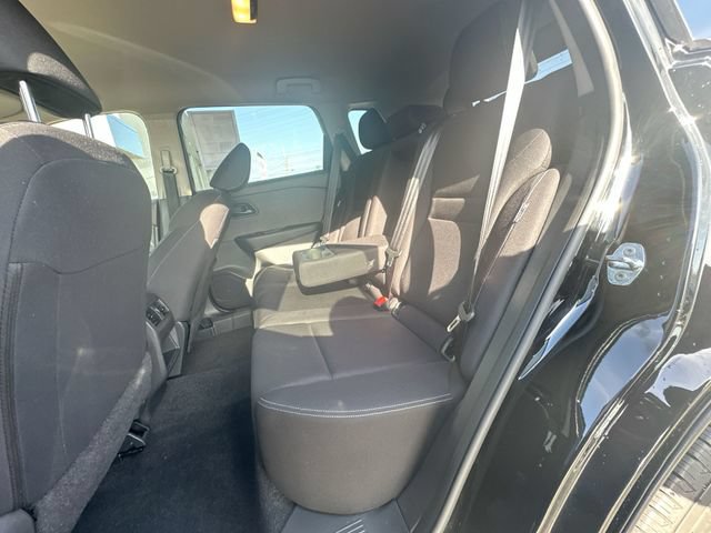 Used 2023 Nissan Rogue S AWD/4WD image 23