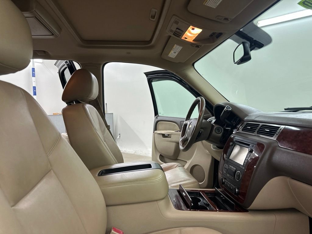 Used 2012 Chevrolet Tahoe LTZ AWD/4WD image 22