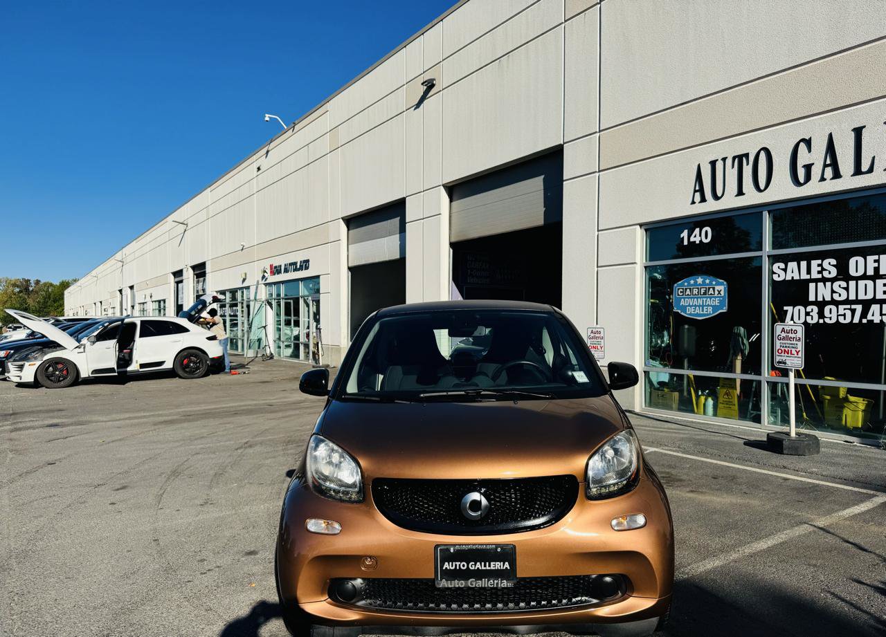 Used 2016 smart fortwo passion RWD image 3