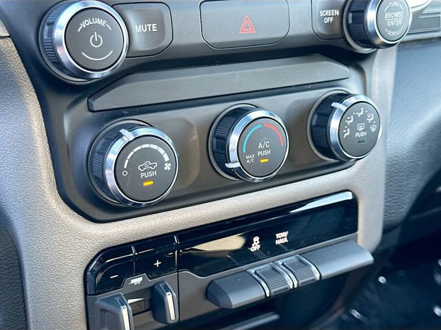 Used 2024 RAM 2500 Big Horn AWD/4WD image 15