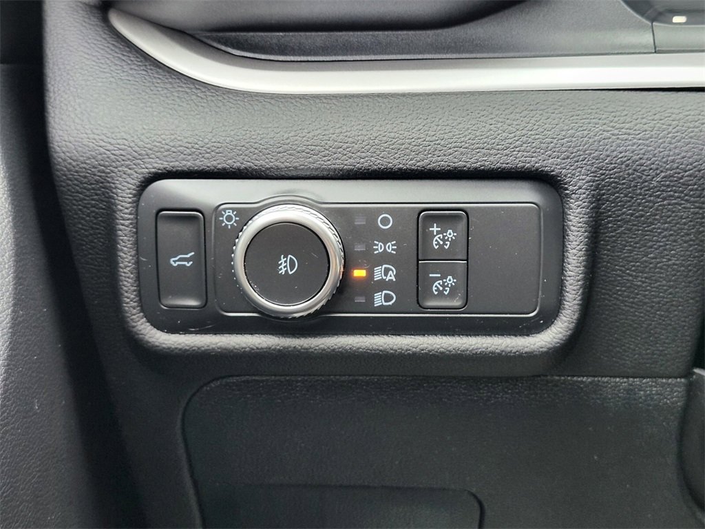 Certified 2022 Ford Explorer XLT w/ Equipment Group 202A image 24