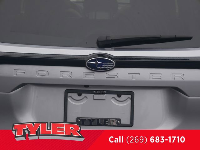 Used 2025 Subaru Forester Touring image 17