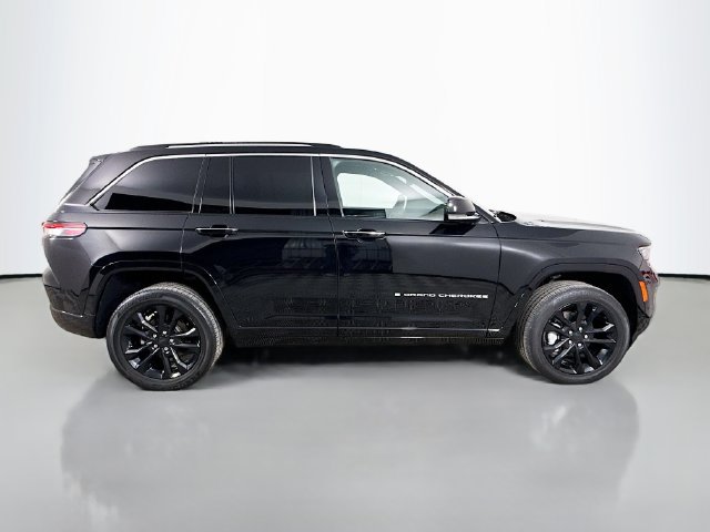 Used 2023 Jeep Grand Cherokee Overland w/ Rear Seat Video Group I AWD/4WD image 6