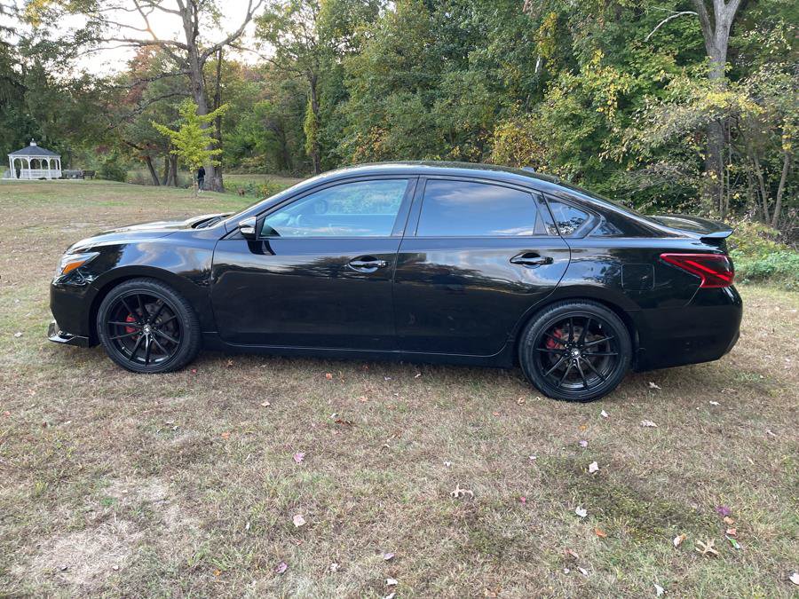 Used 2016 Nissan Altima 3.5 SL w/ 3.5 Technology Package FWD image 13