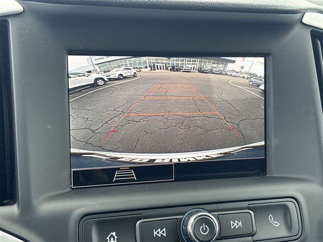 Used 2024 GMC Terrain SLE w/ Driver Convenience Package FWD image 14