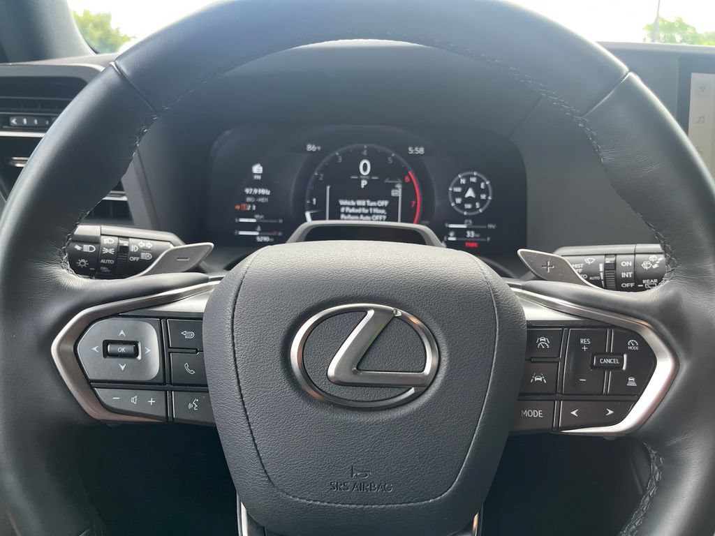 Used 2025 Lexus GX 550 w/ Accessory Package (2T) AWD/4WD image 42