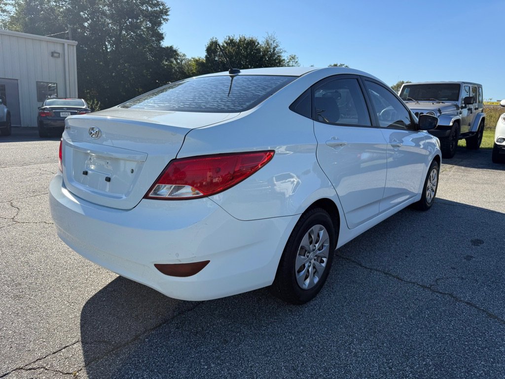Used 2016 Hyundai Accent SE image 7
