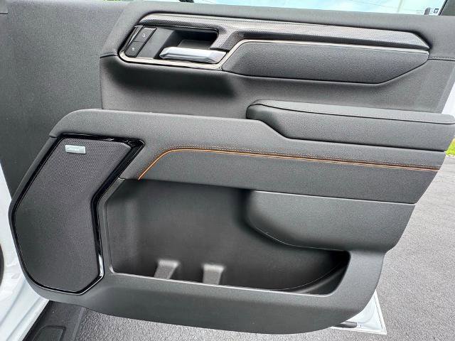 New 2025 GMC Sierra 2500 AT4 w/ AT4 Premium Plus Package image 19