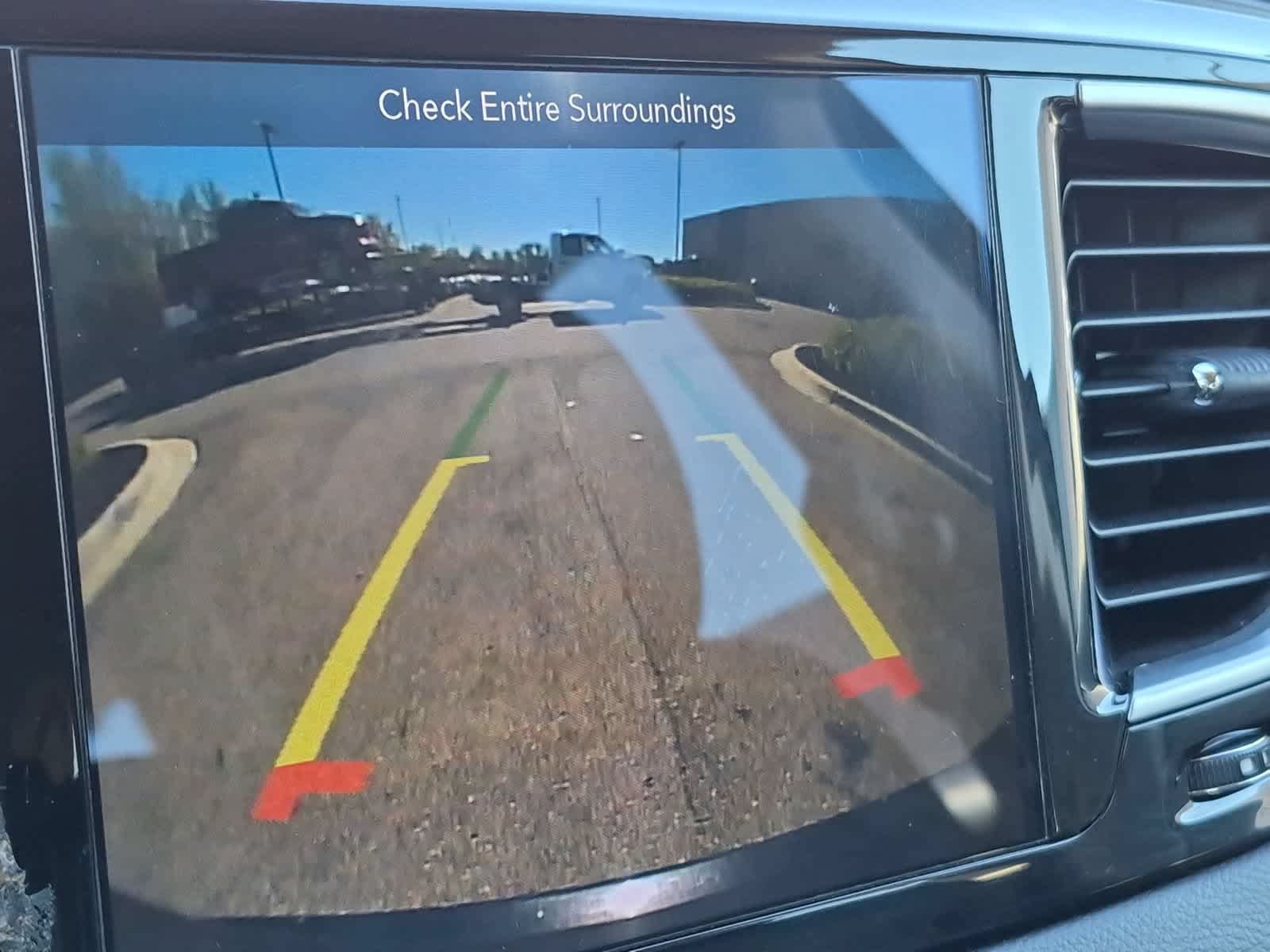 Used 2018 Chrysler Pacifica Touring-L Plus FWD image 29