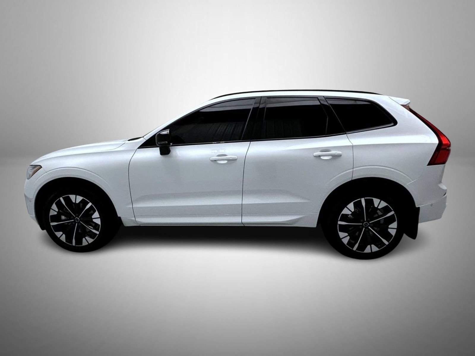 Used 2026 Volvo XC60 B5 Plus w/ Protection Package Premier AWD/4WD image 8