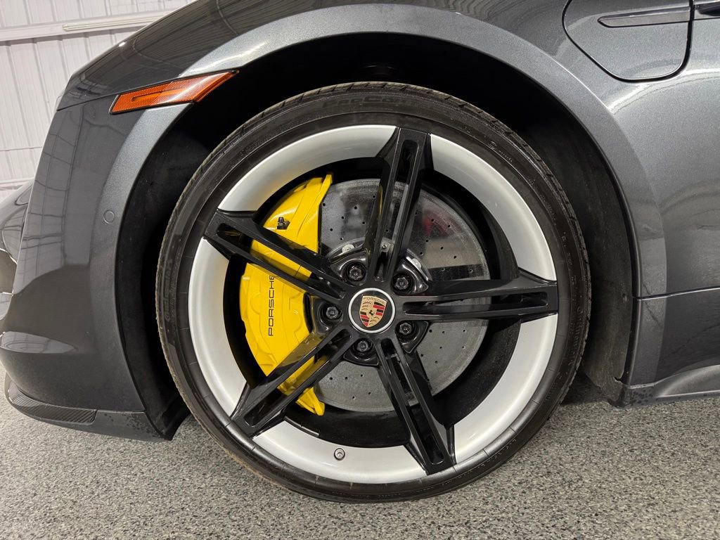 Used 2020 Porsche Taycan Turbo S image 19