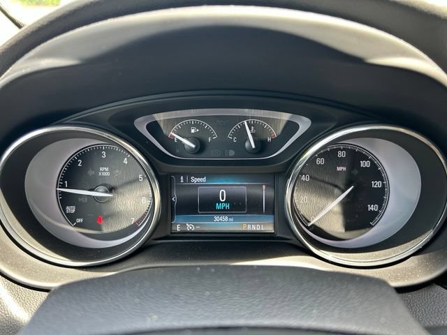 Used 2020 Buick Envision Essence FWD image 2